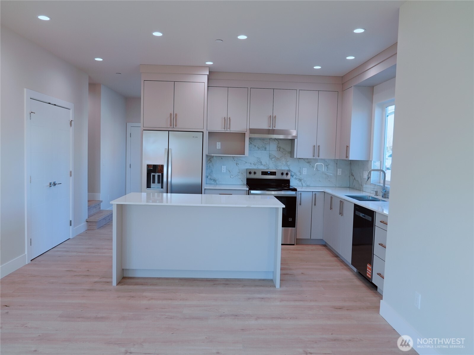 2155 Siddle Loop, Unit 102 Ferndale, WA 98248 - Photo 5 of 10
