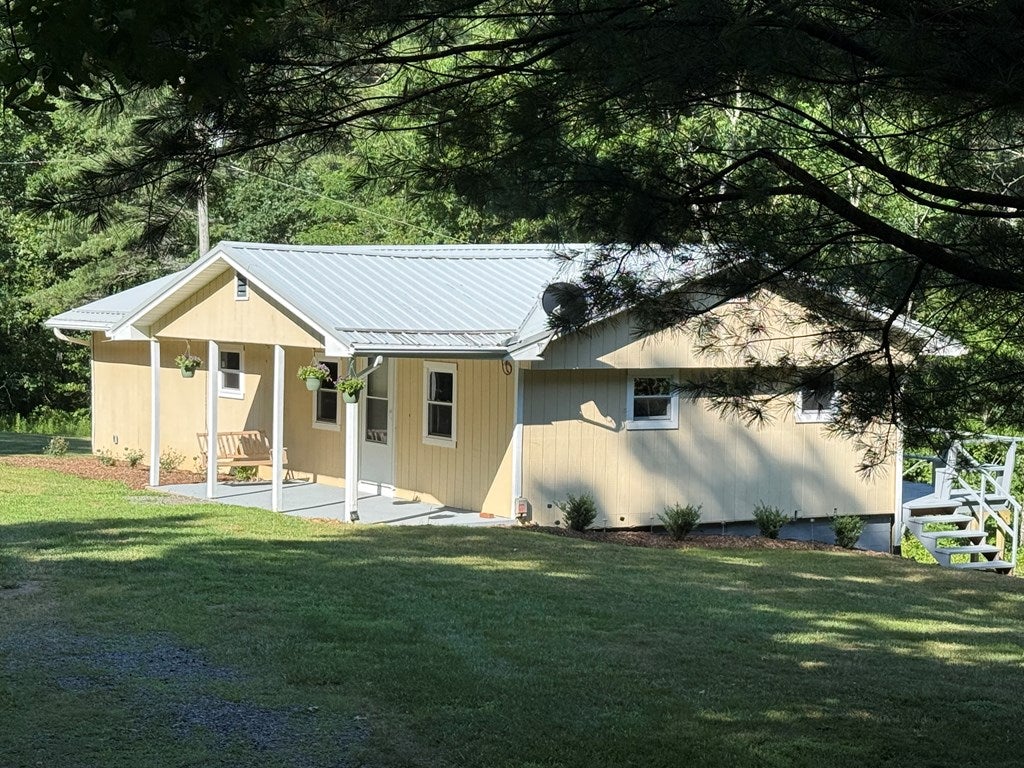 1269 Crown Ridge Road Galax, VA 24333 - Photo 15 of 20 Gallery Image 15