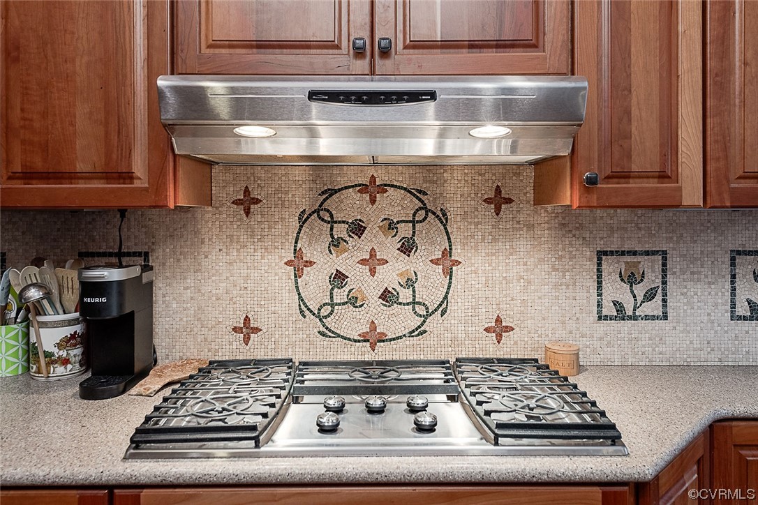 113 Grenelefe Williamsburg, VA 23188 - Photo 18 of 44 a stove top oven sitting inside of a kitchen