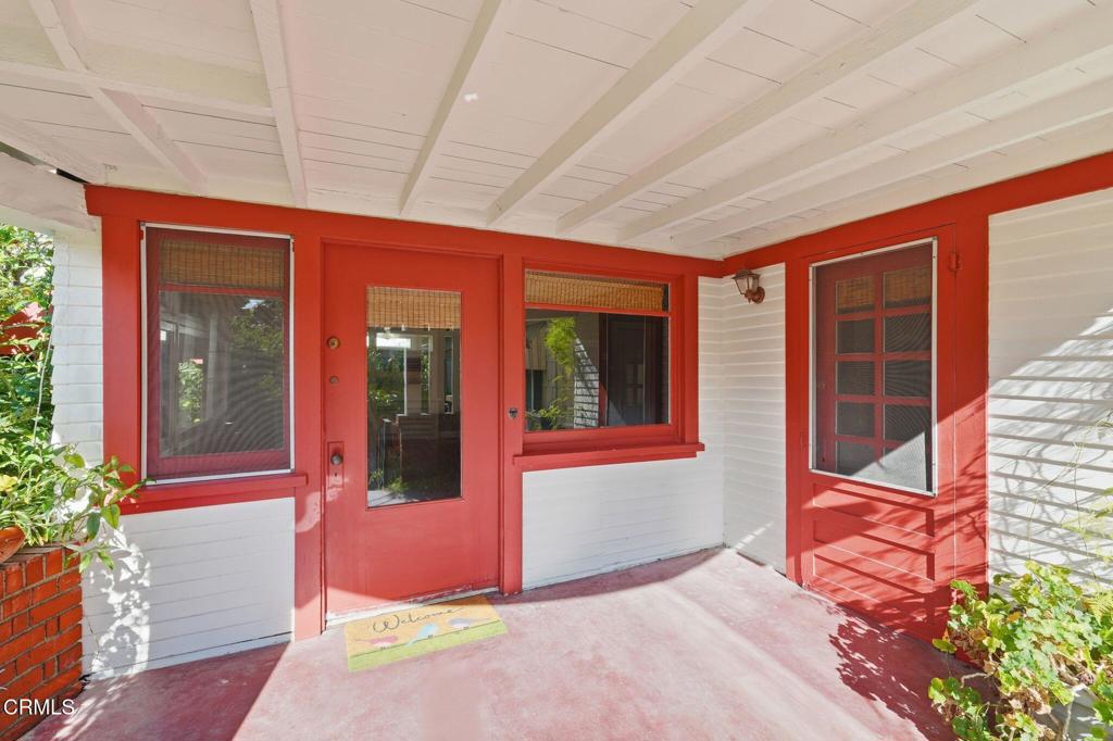 233 Ohio Street Pasadena, CA 91106 - Photo 4 of 22 view of an entryway