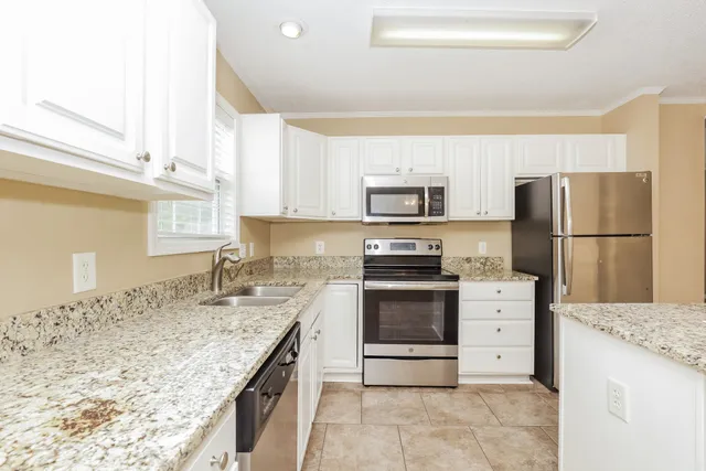 $2,320 | 701 Comanche Court, Madison, TN 37115