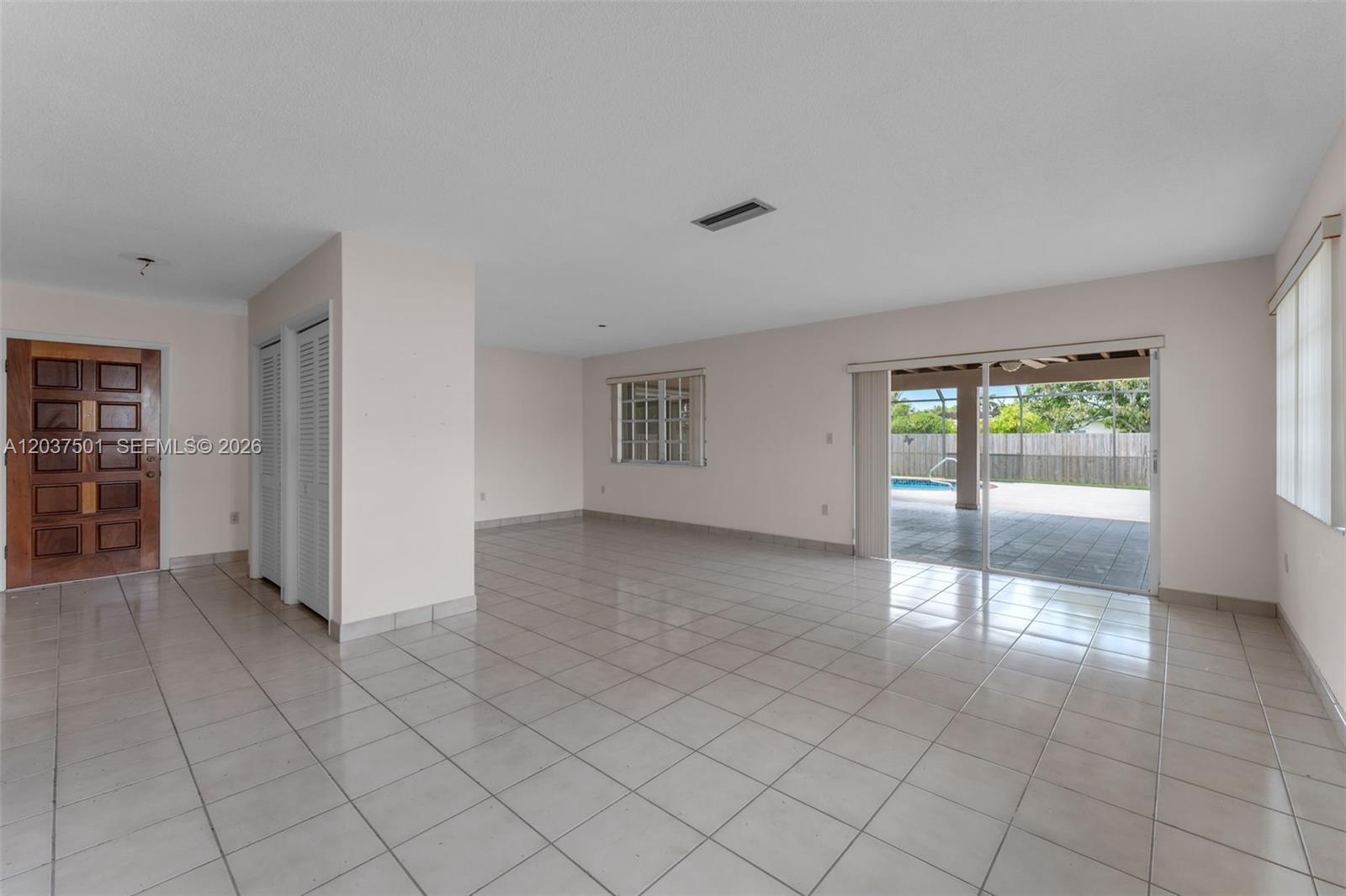 10842 Southwest 33rd Street Miami, FL 33165 - Photo 7 of 44
