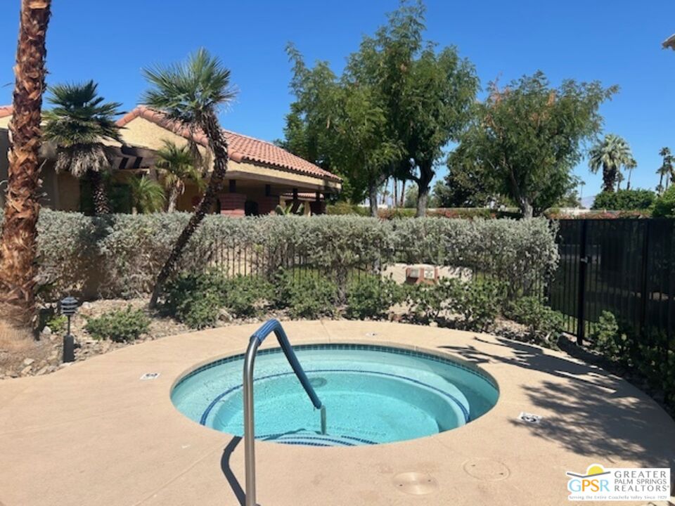 2345 Cherokee Way, Unit 118 Palm Springs, CA 92264 - Photo 38 of 41