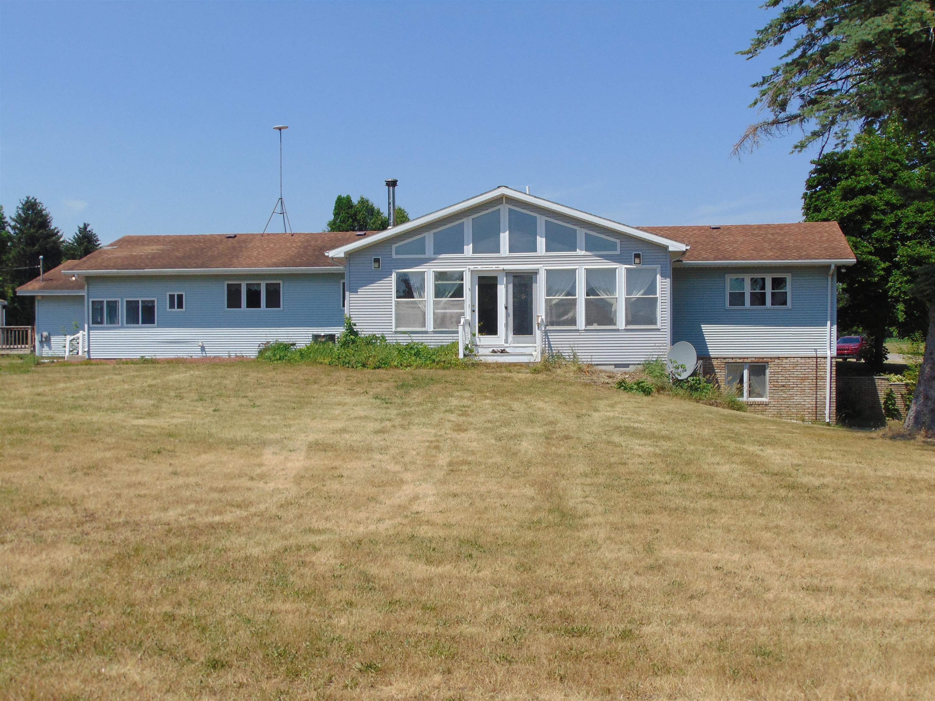 5625 West Monroe Road Alma, MI 48801 - Photo 3 of 77 1901821-2.JPG