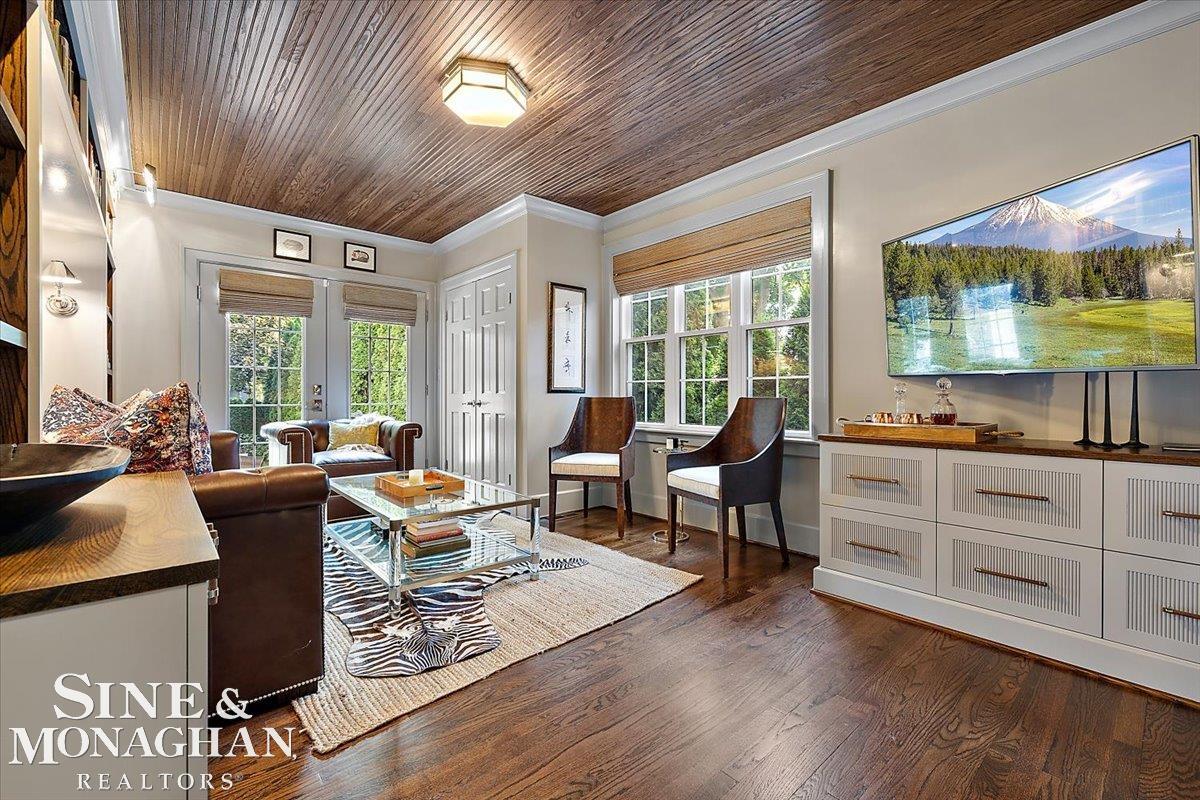 870 Washington Road Grosse Pointe, MI 48230 - Photo 20 of 52 50187239-a7cdf3dd-6e70-45a6-90ff-66729c9d18c9.JPG