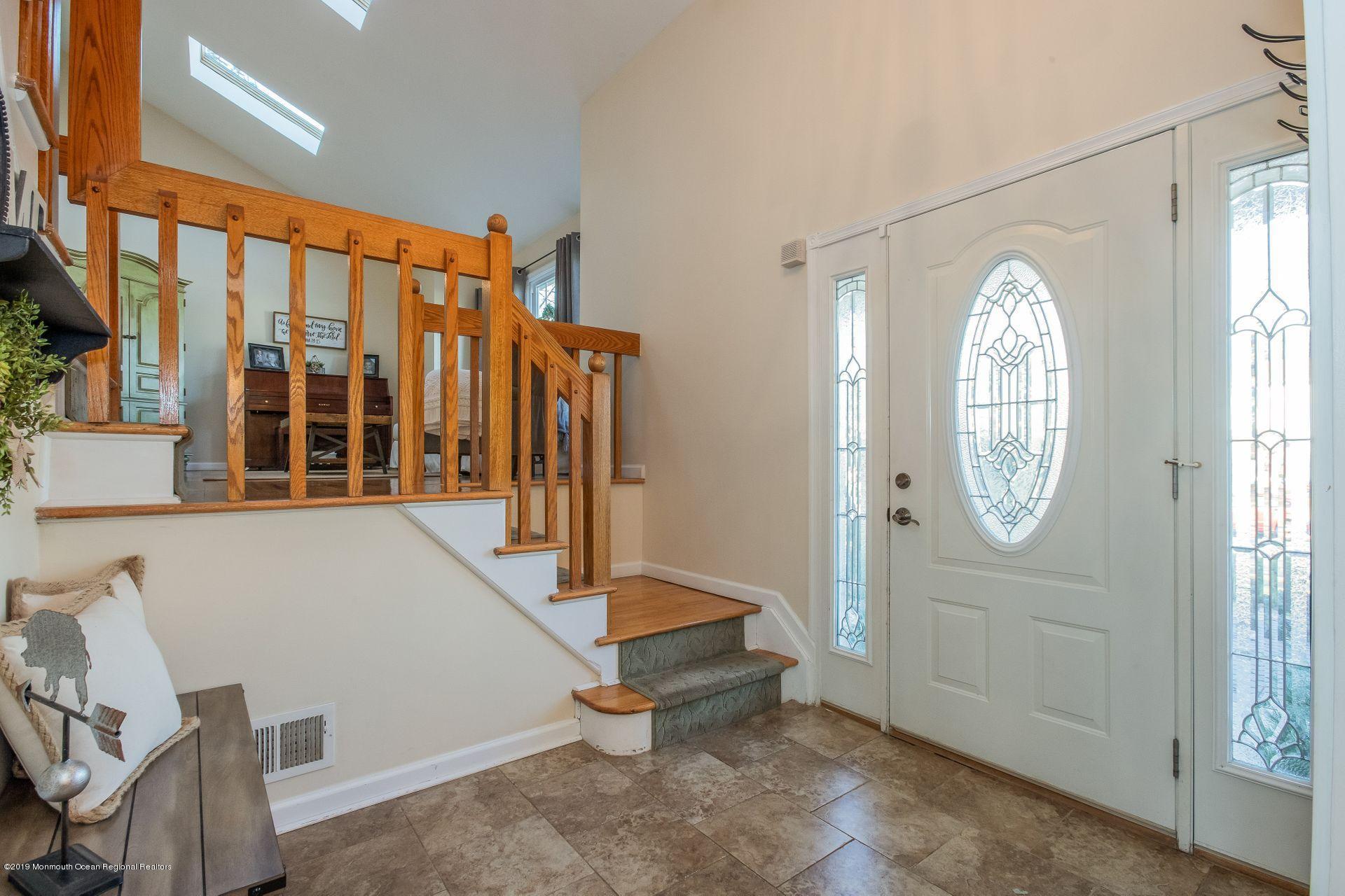 23 Whitman Road Morganville, NJ 07751 - Photo 4 of 30 4