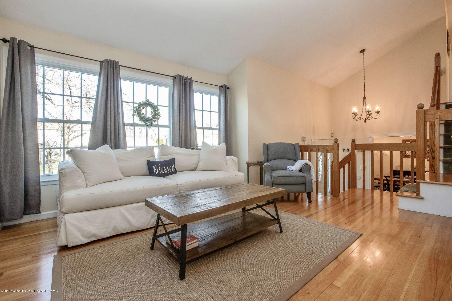 23 Whitman Road Morganville, NJ 07751 - Photo 5 of 30 5