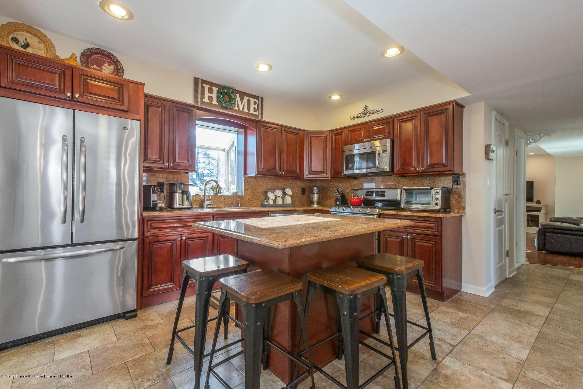23 Whitman Road Morganville, NJ 07751 - Photo 10 of 30 17