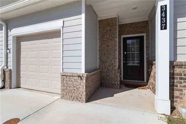 $2,000 | 3437 Sumersbe Court, Atlanta, GA 30349