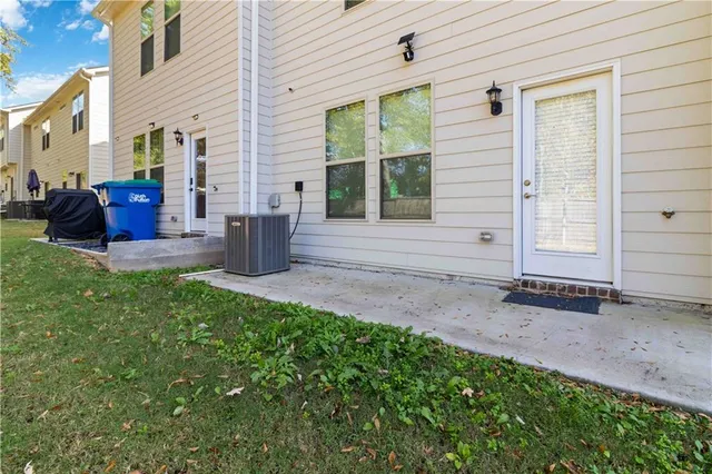 $2,000 | 3437 Sumersbe Court, Atlanta, GA 30349