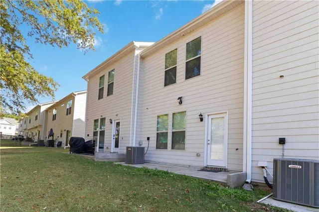 $2,000 | 3437 Sumersbe Court, Atlanta, GA 30349