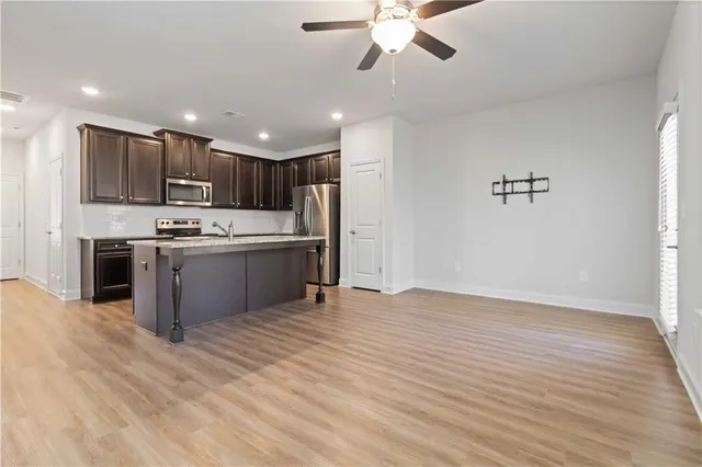 $2,000 | 3437 Sumersbe Court, Atlanta, GA 30349