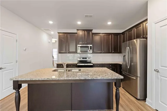 $2,000 | 3437 Sumersbe Court, Atlanta, GA 30349