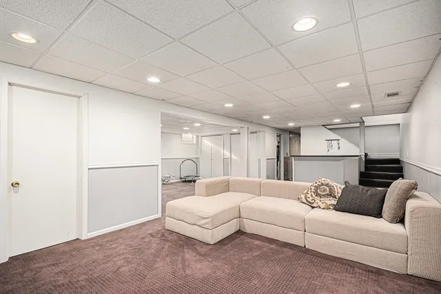 $499,999 | 4609 Valerie Drive, Crystal Lake, IL 60014