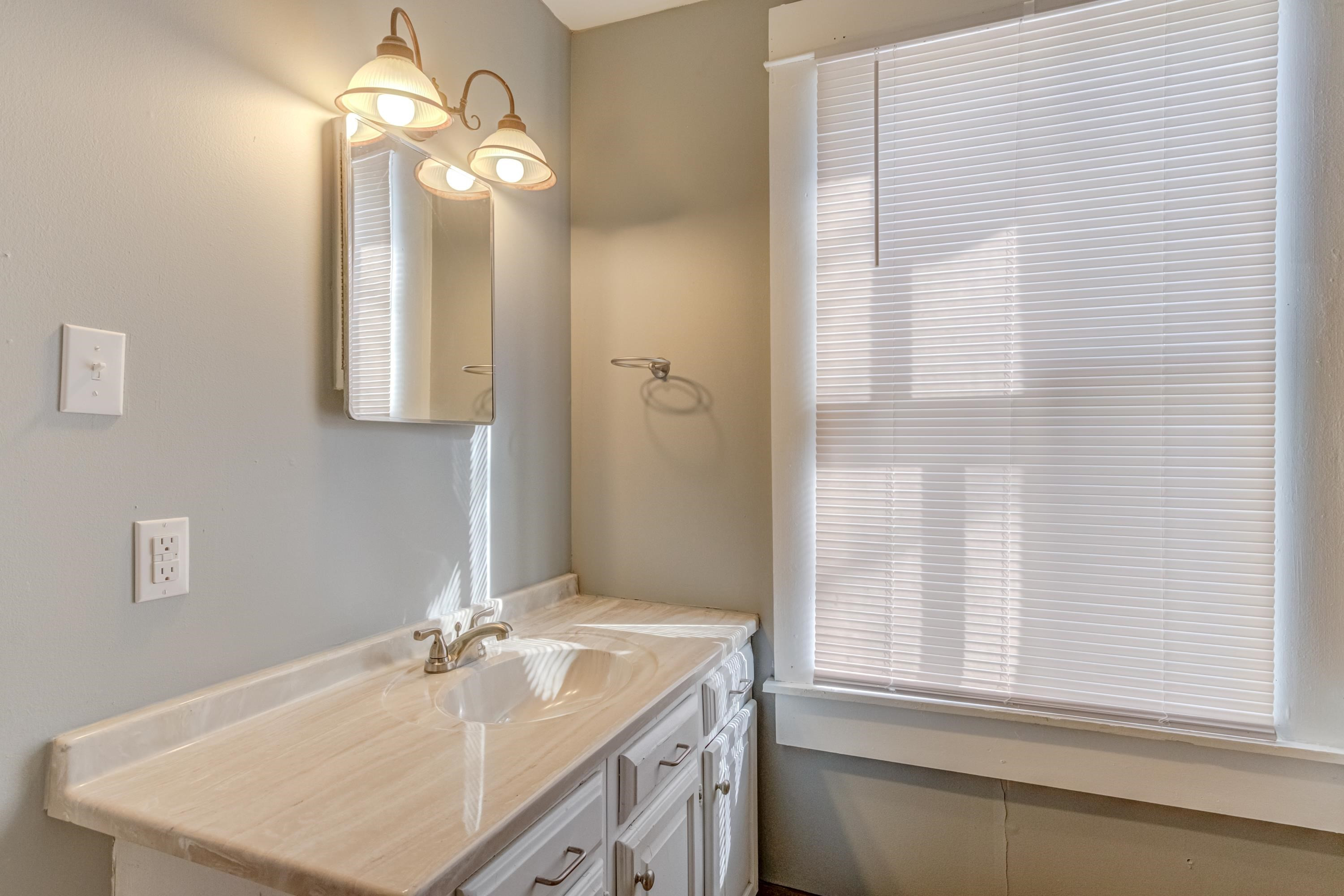 214-214.5 Linden Avenue Raleigh, NC 27601 - Photo 14 of 17 Photo 14