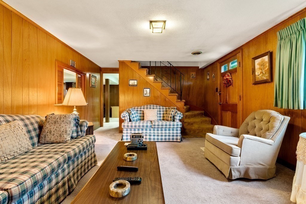 12 Spring Pond Road Peabody, MA 01960 - Photo 18 of 27 Gallery Image 18