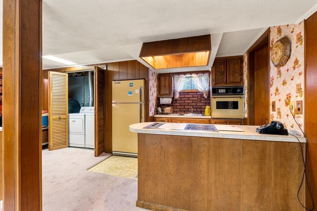 12 Spring Pond Road Peabody, MA 01960 - Photo 21 of 27 Gallery Image 21