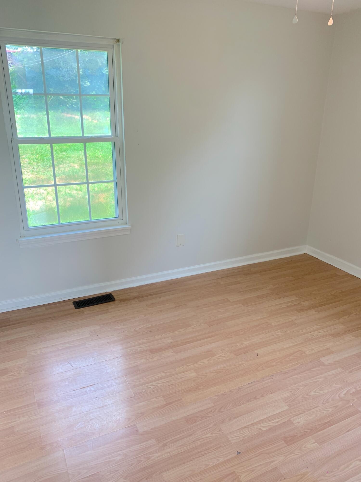 203 Static Road Paris, KY 40361 - Photo 14 of 20 Static 18