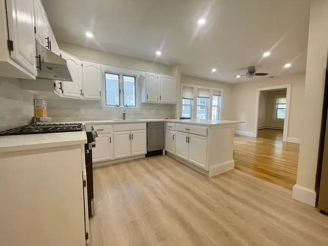 $2,750 | 324 Savin Hill Avenue, Unit 2, Boston, MA 02125