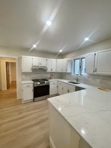 $2,750 | 324 Savin Hill Avenue, Unit 2, Boston, MA 02125