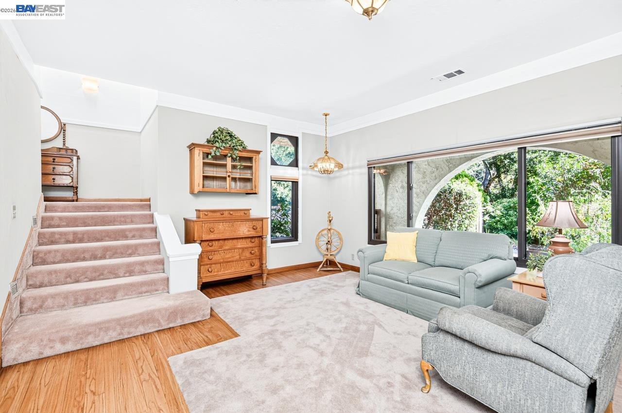 35575 Palomares Road Castro Valley, CA 94552 - Photo 9 of 85 Gallery Image 9