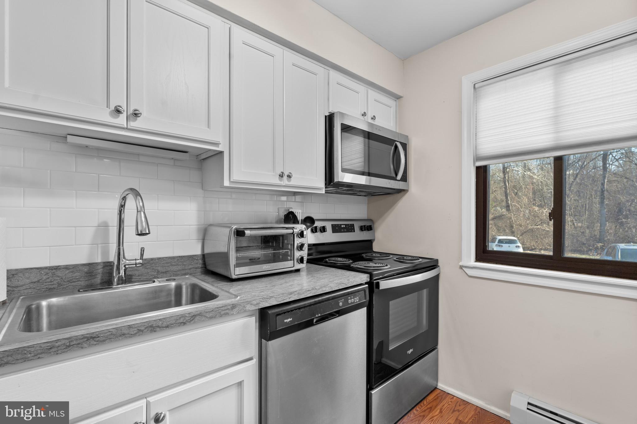 1 Lawrence Road, Unit J1B Broomall, PA 19008 - Photo 7 of 14