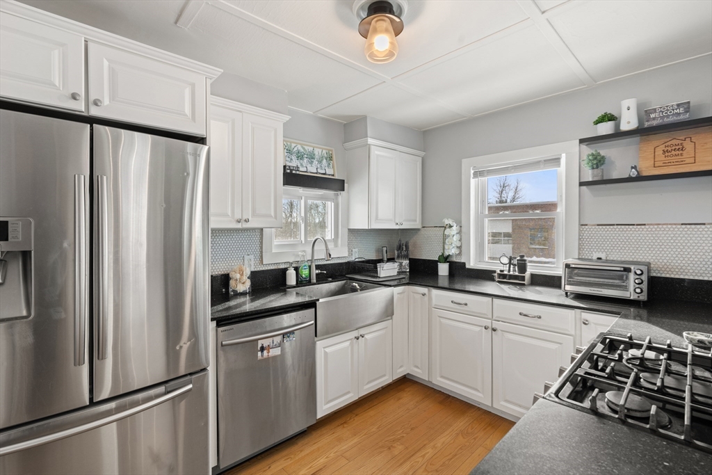 2 Library Street Georgetown, MA 01833 - Photo 12 of 37