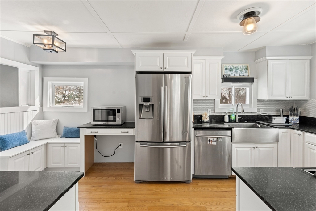 2 Library Street Georgetown, MA 01833 - Photo 14 of 37