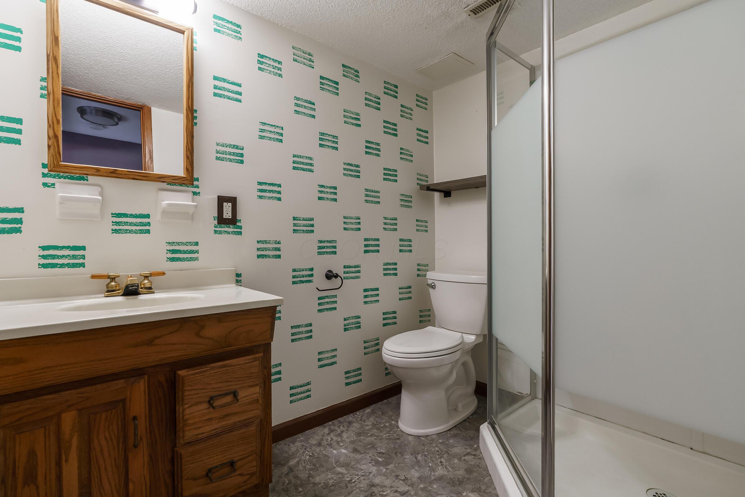 2126 Trent Road Columbus, OH 43229 - Photo 22 of 28 Lower level full bathroom