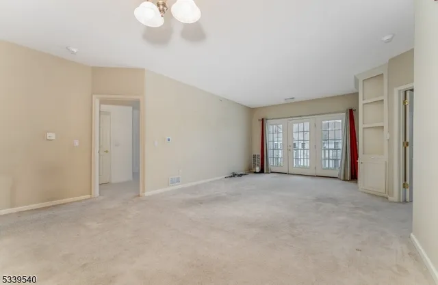 $264,900 | 6015 Brookfield Glen Drive, Unit 15, Belvidere, NJ 07823