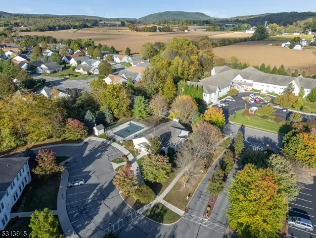 $264,900 | 6015 Brookfield Glen Drive, Unit 15, Belvidere, NJ 07823