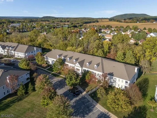 $264,900 | 6015 Brookfield Glen Drive, Unit 15, Belvidere, NJ 07823