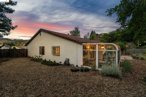 $895,000 | 5672 Torrey Pine Court, El Sobrante, CA 94803