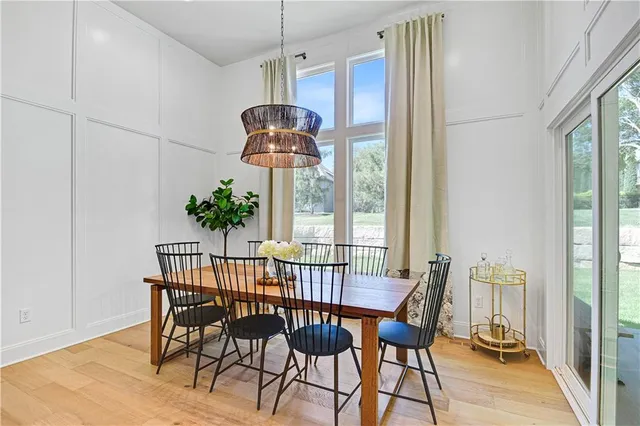 $900,625 | 24916 West 98th Place, Lenexa, KS 66227