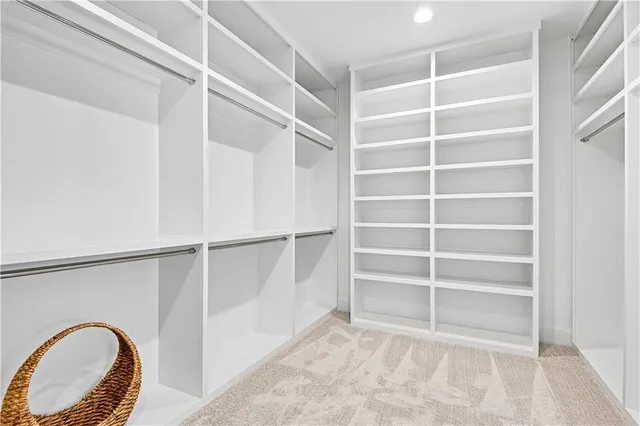 $900,625 | 24916 West 98th Place, Lenexa, KS 66227