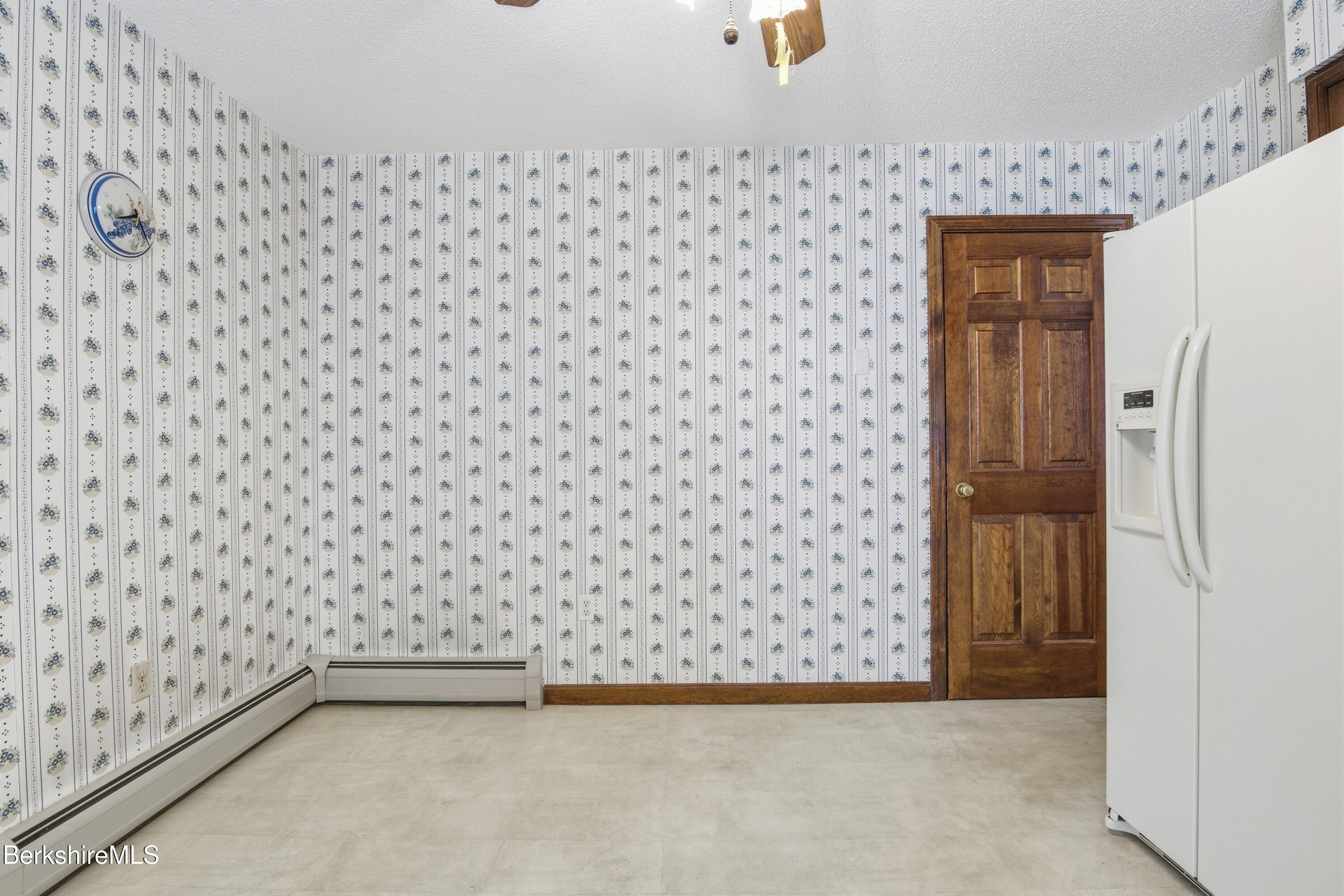 121 Kittredge Road Pittsfield, MA 01201 - Photo 19 of 48 JAN03830