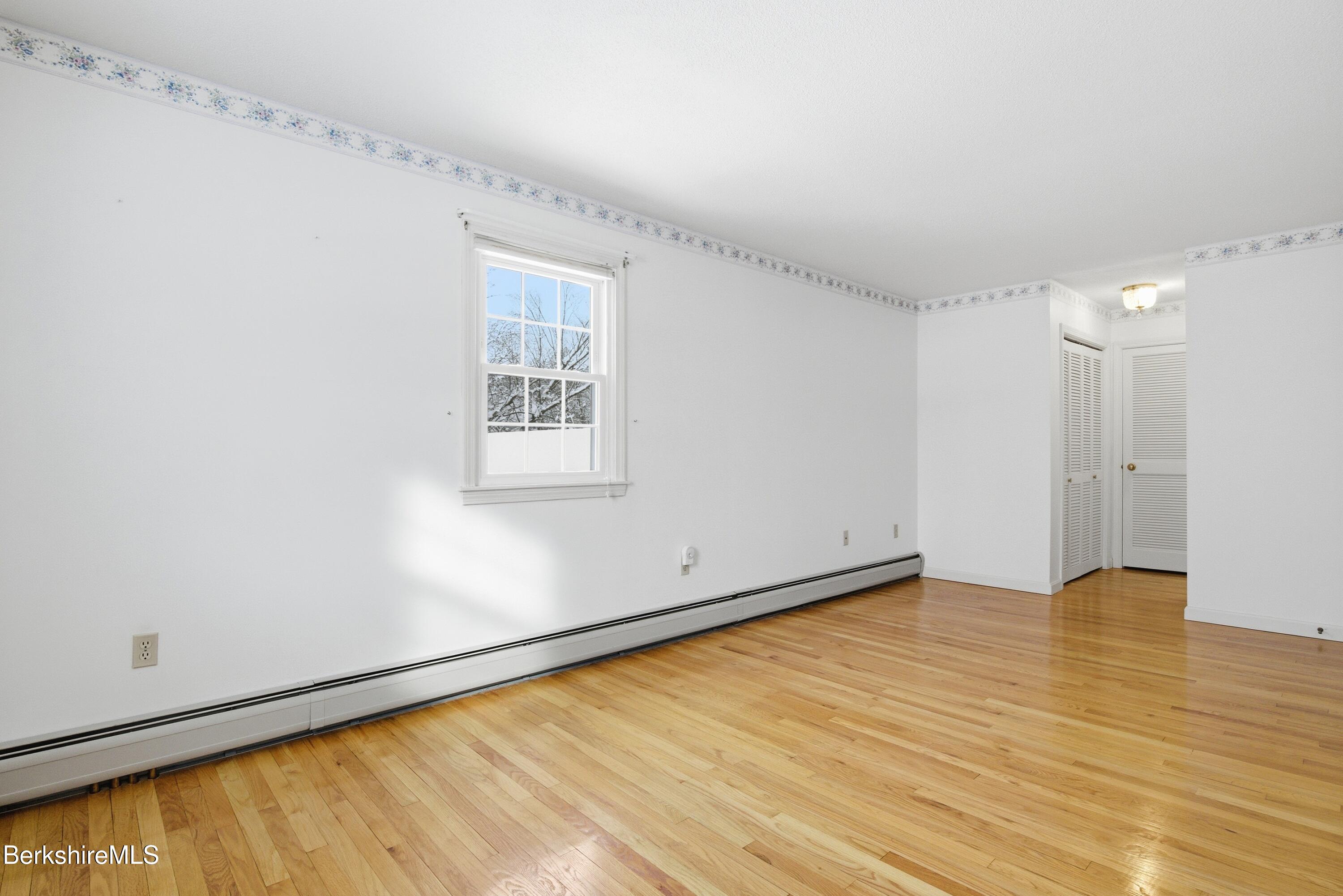 121 Kittredge Road Pittsfield, MA 01201 - Photo 27 of 48 JAN03884