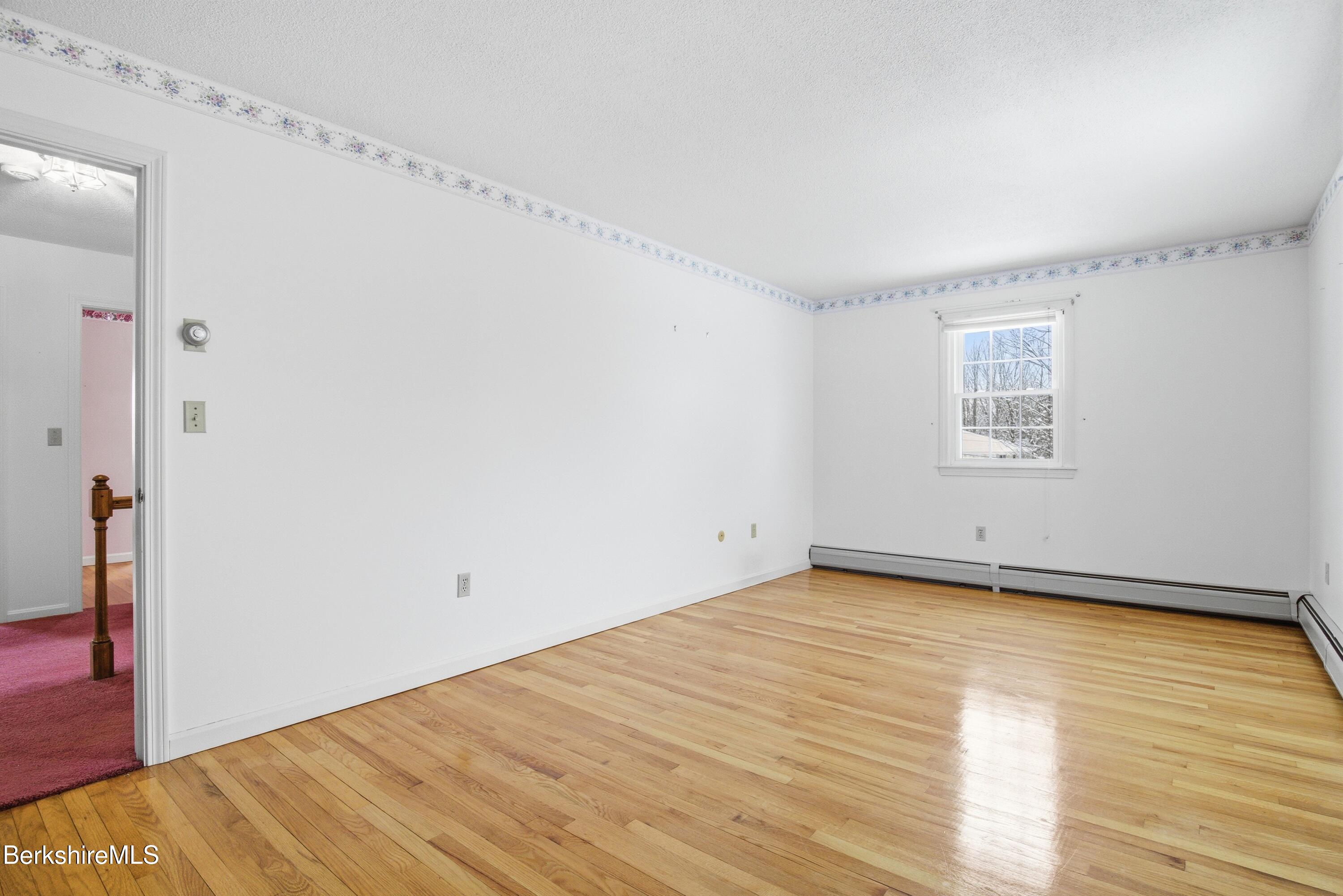 121 Kittredge Road Pittsfield, MA 01201 - Photo 30 of 48 JAN03878