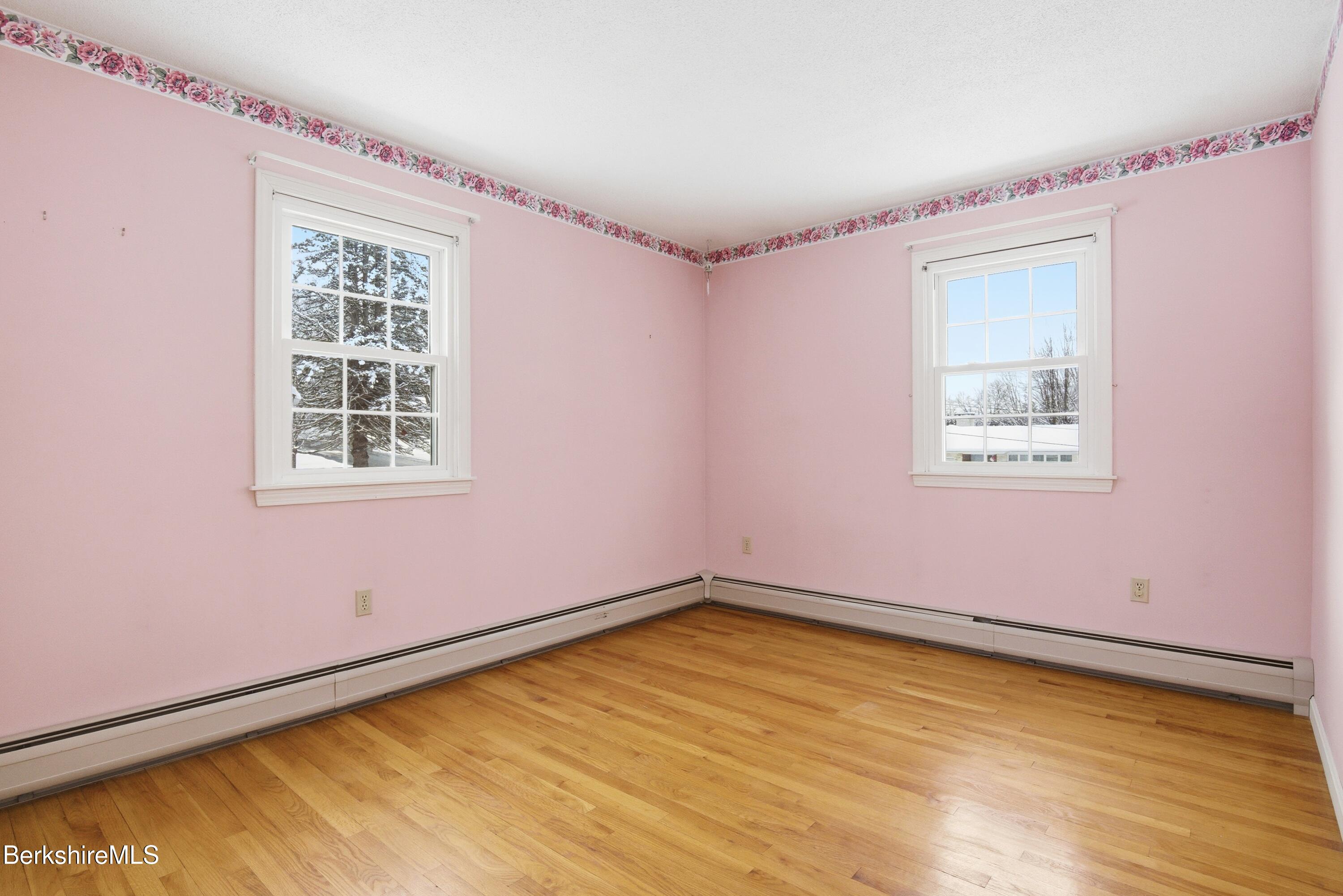 121 Kittredge Road Pittsfield, MA 01201 - Photo 32 of 48 JAN03920