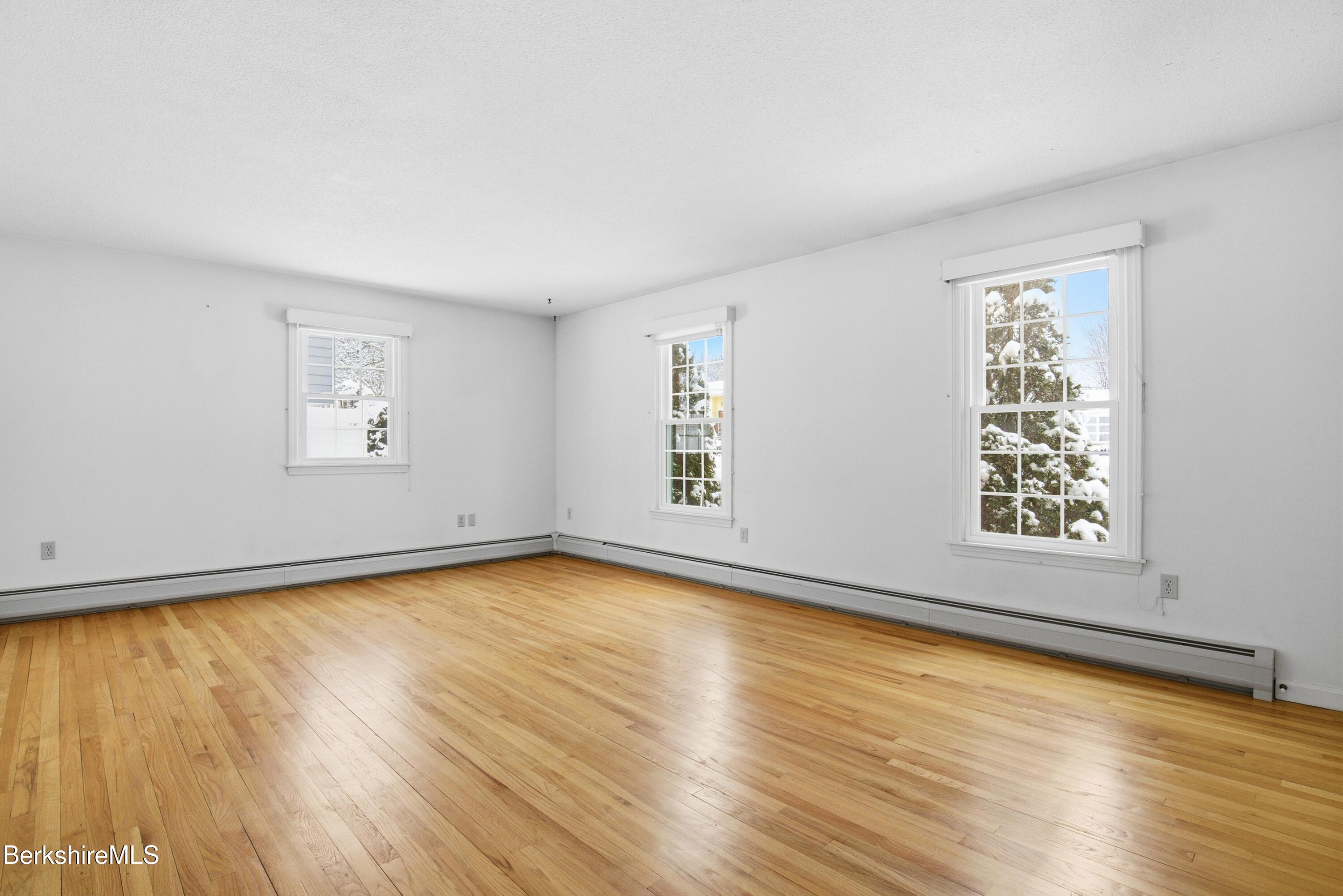 121 Kittredge Road Pittsfield, MA 01201 - Photo 8 of 48 JAN03758