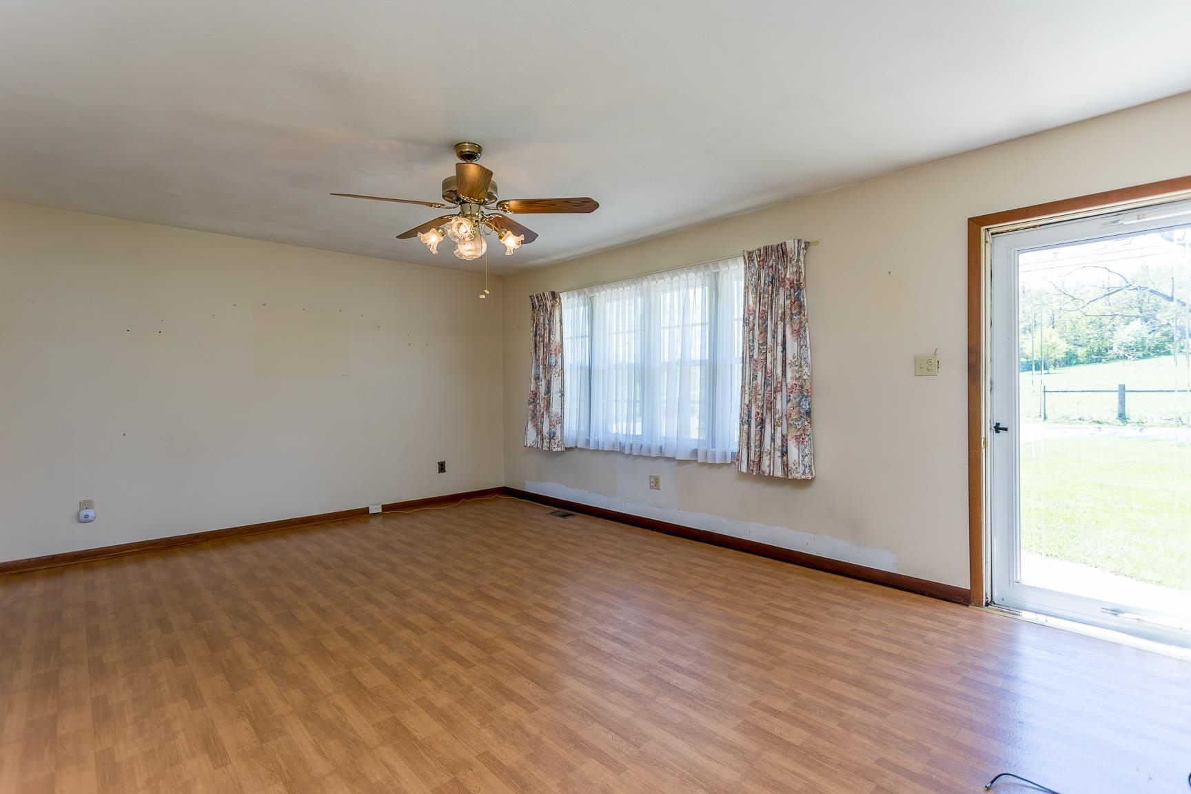 3414 Lindale Road Linville, VA 22834 - Photo 5 of 38 Gallery Image 5