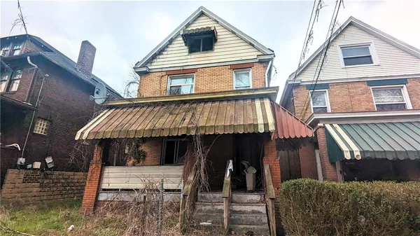 $10,000 | 1014 4th Street, Braddock, PA 15104