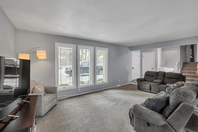 $419,900 | 502 Homesteaders Retreat, Eagle, WI 53119