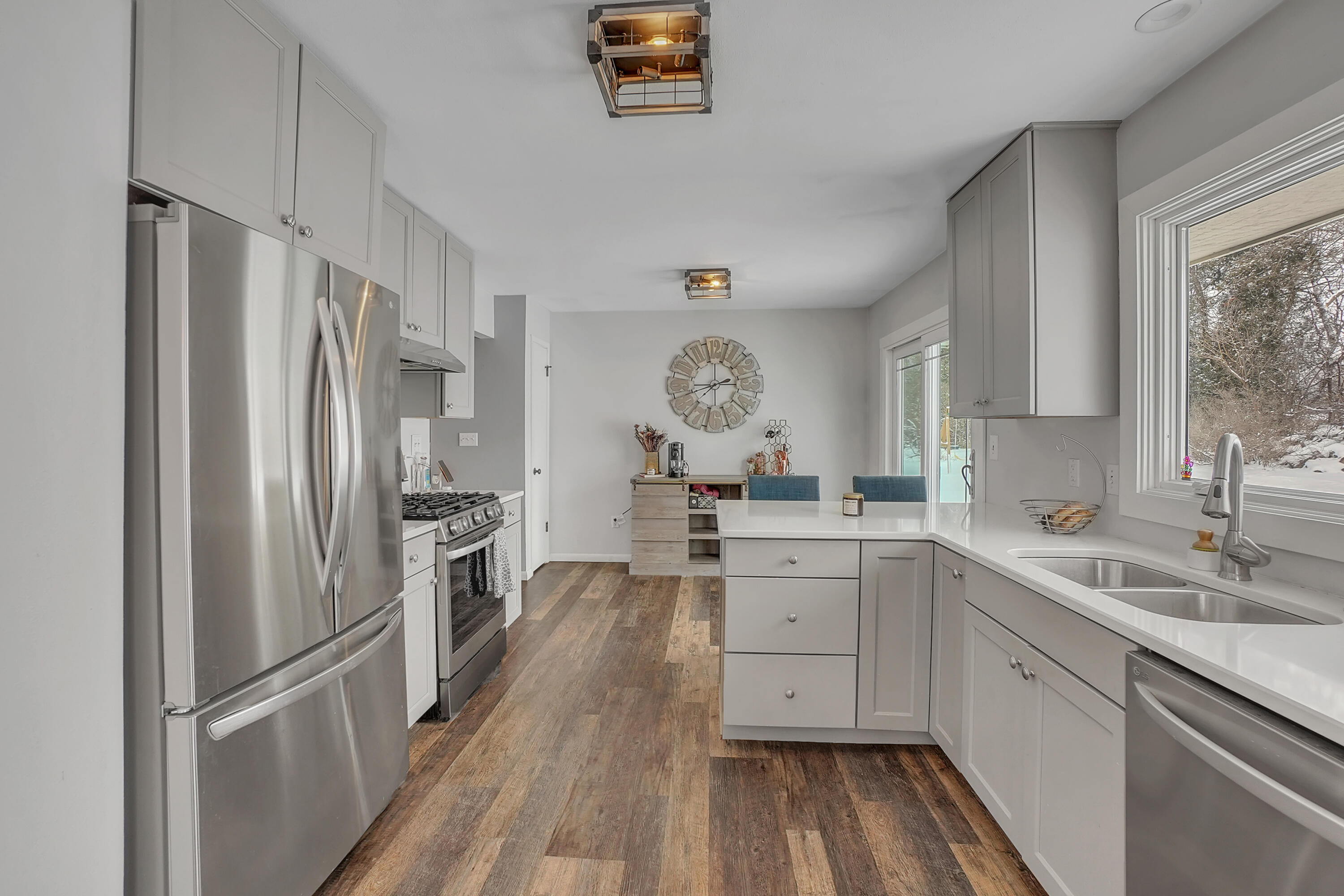 502 Homesteaders Retreat Eagle, WI 53119 - Photo 6 of 32 Kitchen