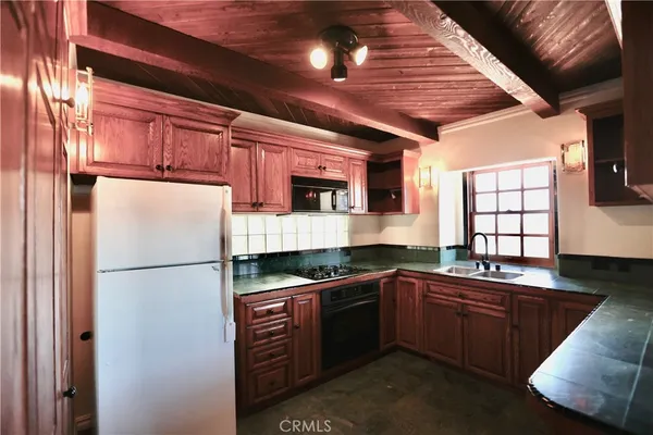 $1,850,000 | 28817 Top Of The World Drive, Laguna Beach, CA 92651
