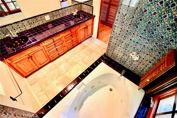 $1,850,000 | 28817 Top Of The World Drive, Laguna Beach, CA 92651