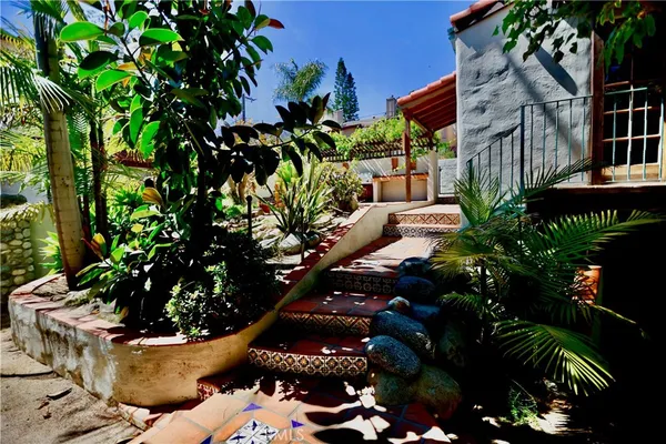 $1,850,000 | 28817 Top Of The World Drive, Laguna Beach, CA 92651