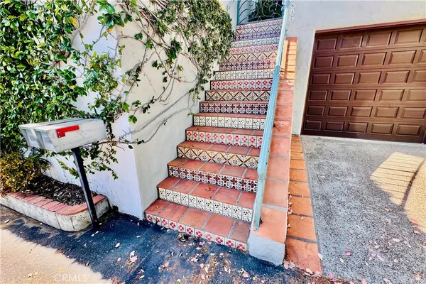 $1,850,000 | 28817 Top Of The World Drive, Laguna Beach, CA 92651