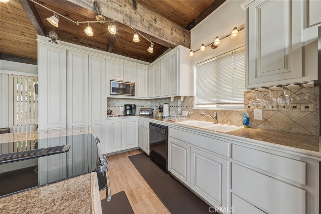 12250 Baylis Cove Road Lower Lake, CA 95457 - Photo 11 of 46