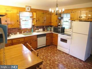 879 Allentown Road Telford, PA 18969 - Photo 4 of 6 Gallery Image 4